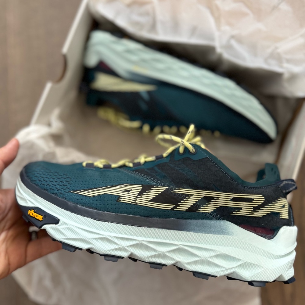 New! Altra Mont Blanc Running Shoes size 8